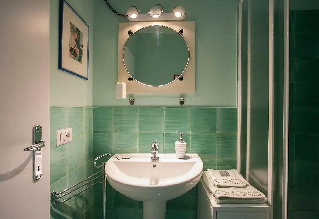 Il Nido Sull'Oltrarno Camera Con Bagno Privato Hotel Florence Guest house